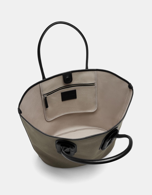 Marc Jacobs - The Tote Bag