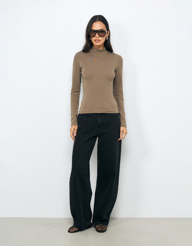 AERE - Mock Neck T-Shirt