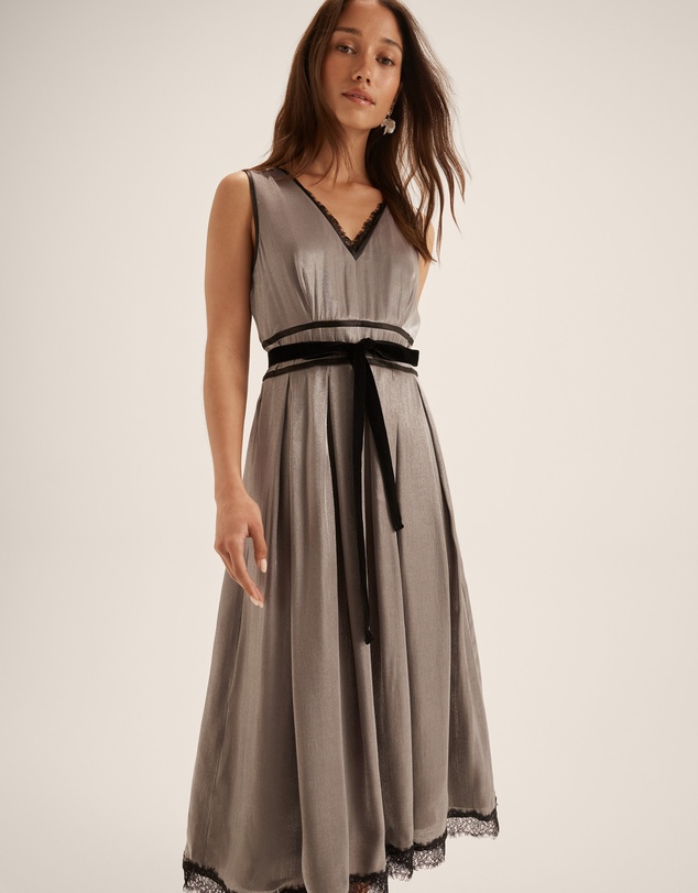 Review - Romana Dress