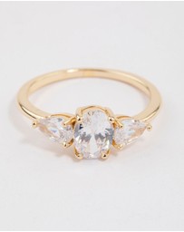 Lovisa - Gold Plated Oval Enchanting Ring
