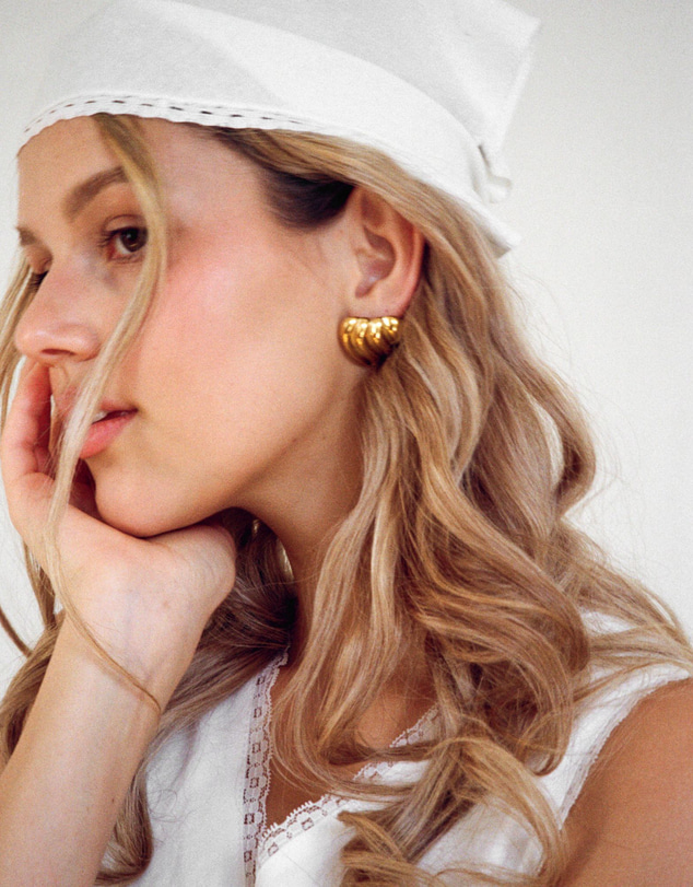 Style Addict - Heart Earrings