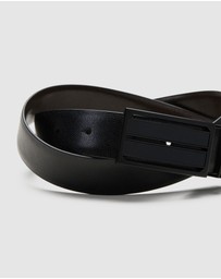 Politix - Pebble Grain Leather Dress Belt With Shield Buckle