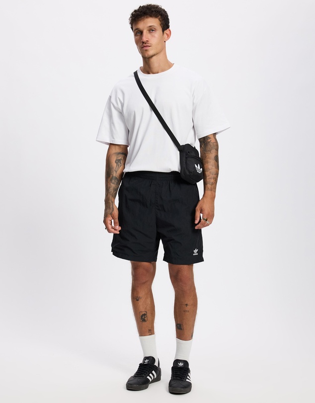 adidas Originals - ESS Woven Shorts