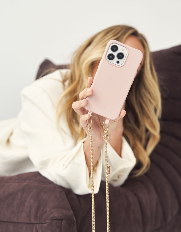 LOUVE COLLECTION - Dusty Pink Phone Case + Gaia Gold-Plated Crossbody Chain