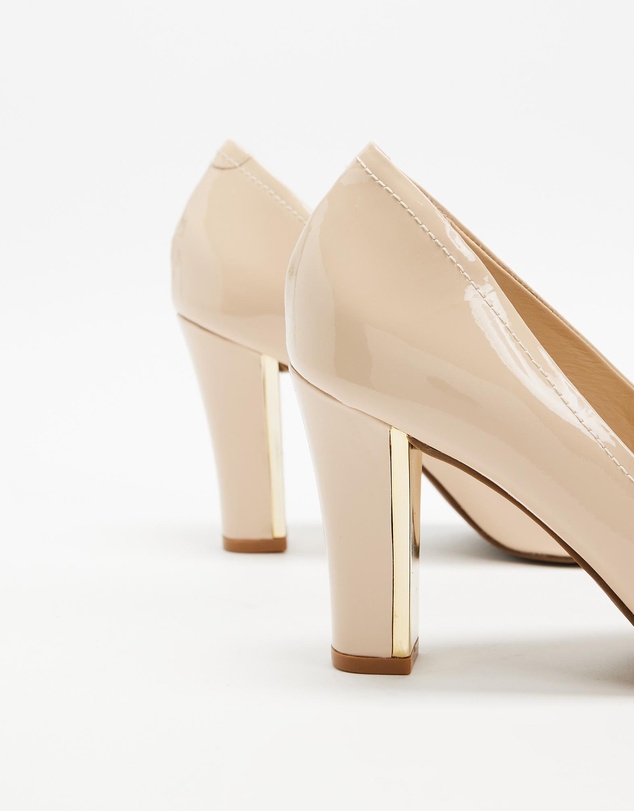 Nina Armando - Ade Heels
