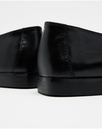 Assembly Label - Avenue Leather Loafers