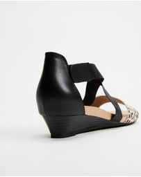 Mia Vita - Hydro Wedge Sandal - Black Ocelot