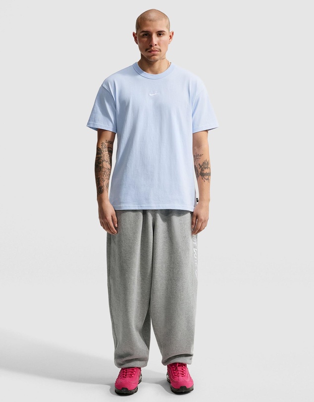 Nike - Sportswear Premium Essentials T-Shirt