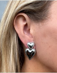 Izoa - Tana Heart Stud Earrings