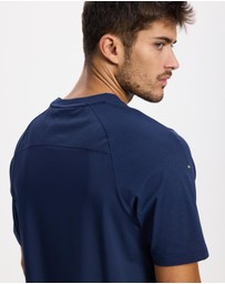 Canterbury - Everest Dart Tech T-Shirt