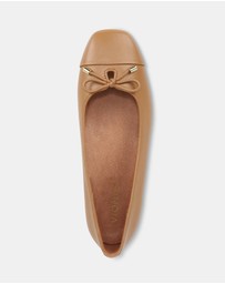 Vionic - Klara Ballet Flat - Camel Leather