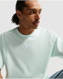 Nike - Sportswear Premium Essentials T-Shirt