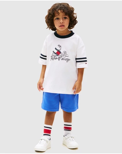 Tommy Hilfiger - Wavy Flag Graphic T-Shirt And Sweat Shorts Set- Kids