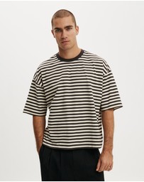 Cotton On - Cropped Fit T-Shirt