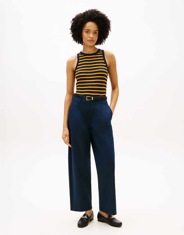 Tommy Hilfiger - Barrel Leg Mid Rise Chinos