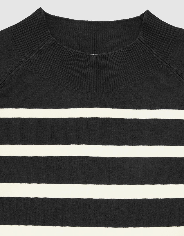 COS - Cropped Knitted Mock-neck Top