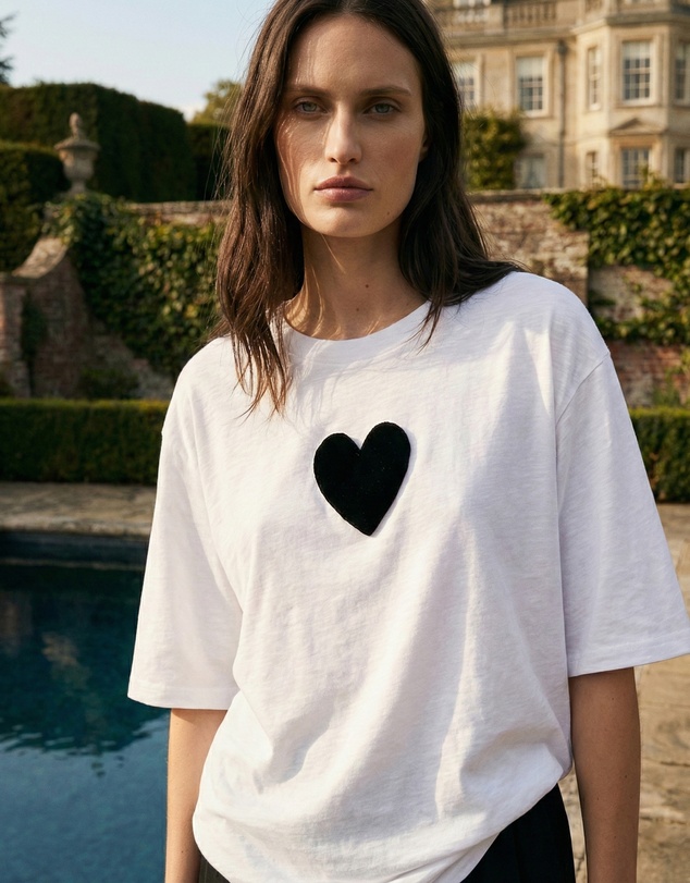 THE TALES - We Love Velvet Heart Street Tee