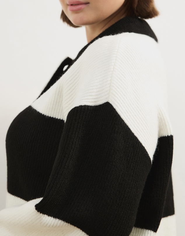 Atmos&Here Curvy - Lexi Knit Pullover