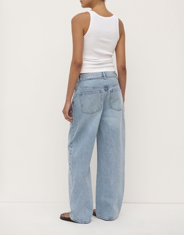 Assembly Label - Loose Fit Jeans