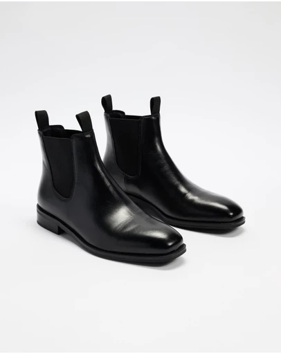 AERE - Leather Chelsea Boots - Men's