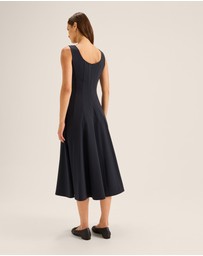 Review - Elodie Midi Dress