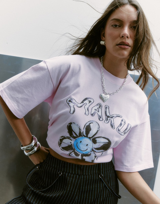MAKU - Smiley Flower Oversized Tee