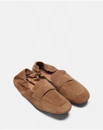 Nelson Made - Nomi Flat