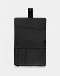 GUESS - Laurel Passport Case
