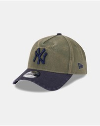 New Era - New Olive Navy Wash 9FORTY A-Frame New York Yankees Cap