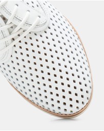 Rollie - Derby Punch Shoe