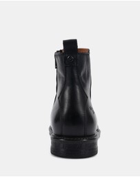 Wild Rhino - Bunbury Black