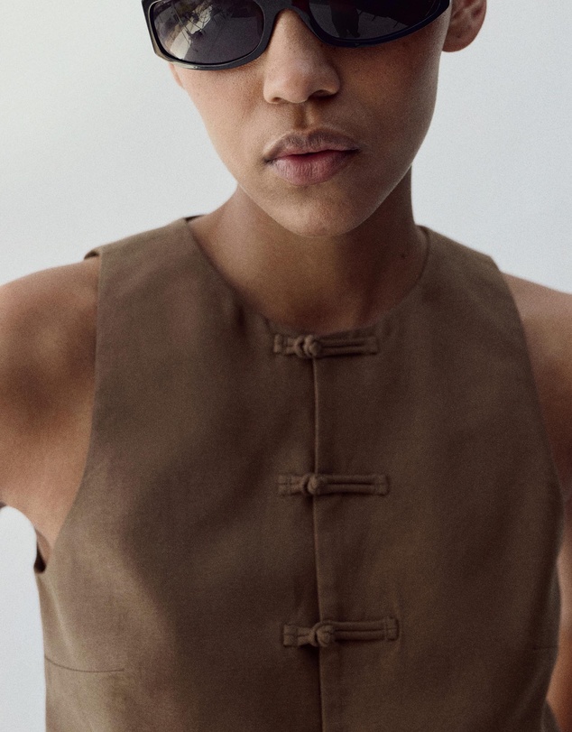 M.N.G - Linen Toggle Waistcoat