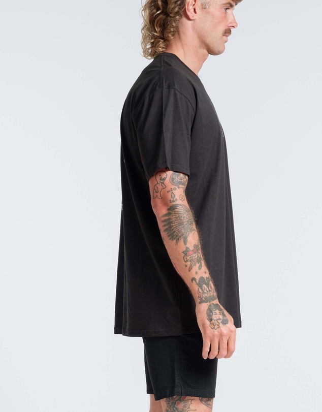 Vacancy Co - Life on the Rocks Tee