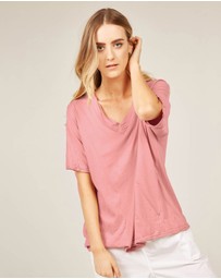 Primness - Loose V Tee