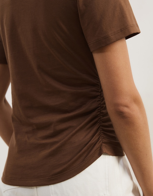 Atmos&Here - Emi Asymmetric Hem T-Shirt