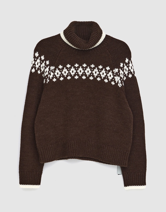 Binny - Dinner Plain With 'Aunt Jane Jumper
