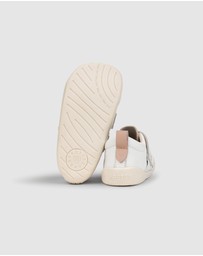 Pretty Brave - TOTO White/Blush