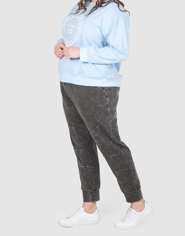 Love Your Wardrobe - Weekender Washed Jogger Pants