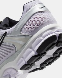 Nike - Zoom Vomero 5 - Women's