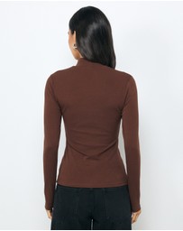 AERE - Mock Neck T-Shirt