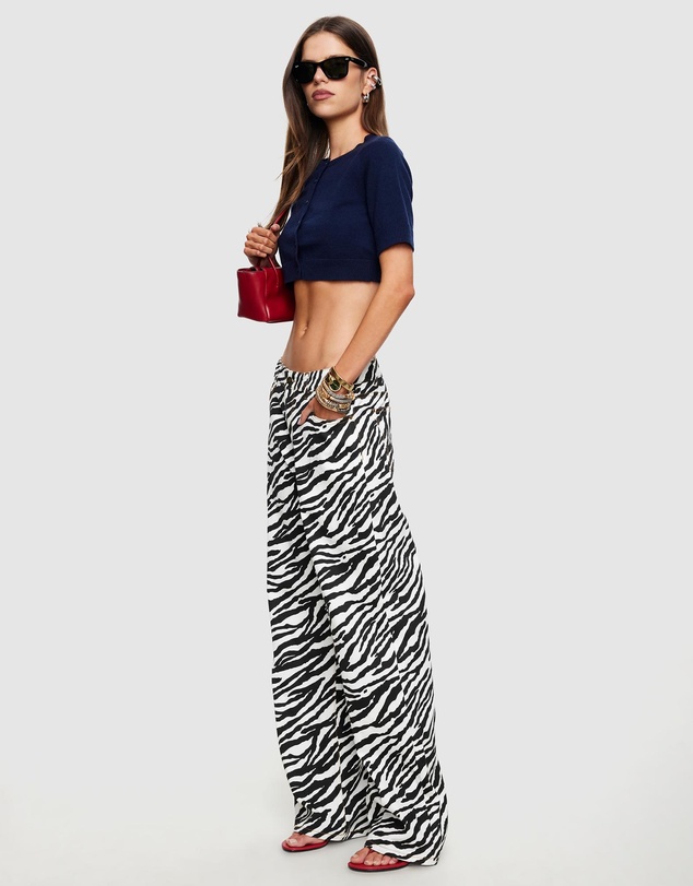 Lioness - Preppy Tee