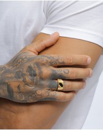 Kuzzoi - ICONIC EXCLUSIVE - Gold-Plated 925 Silver Ring with Hexagonal Black Enamel Inlay