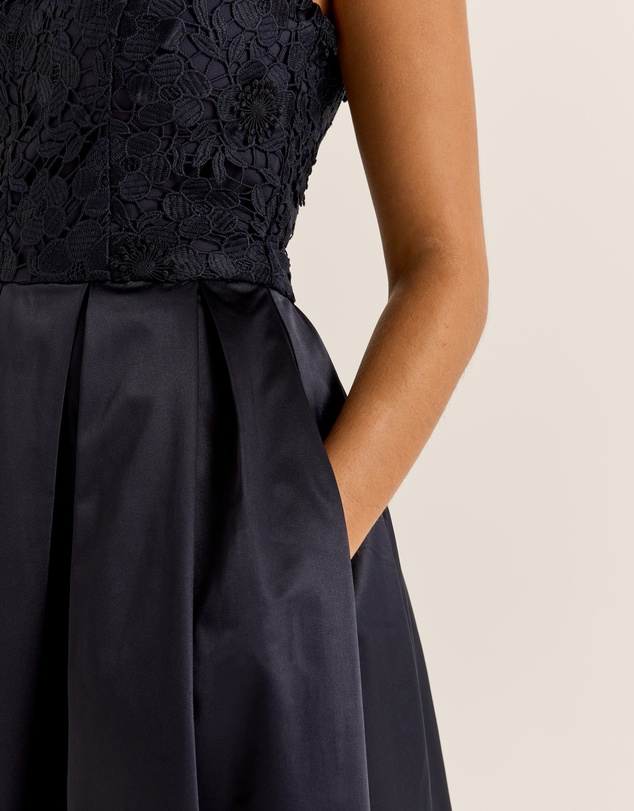Review - Admiration Cocktail Dress