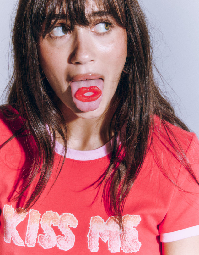 MAKU - Kiss Me Ringer Tee