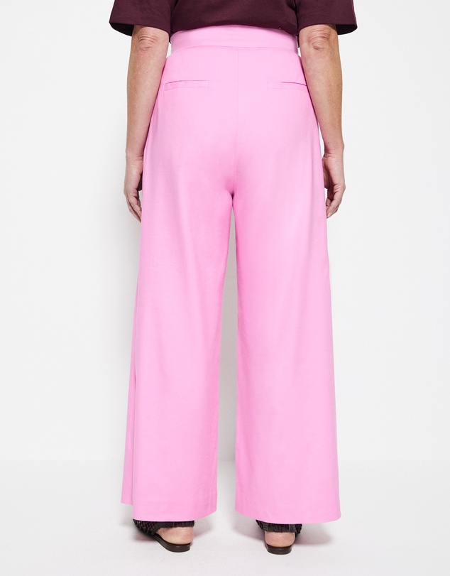 Commonry - Gabriella Pant