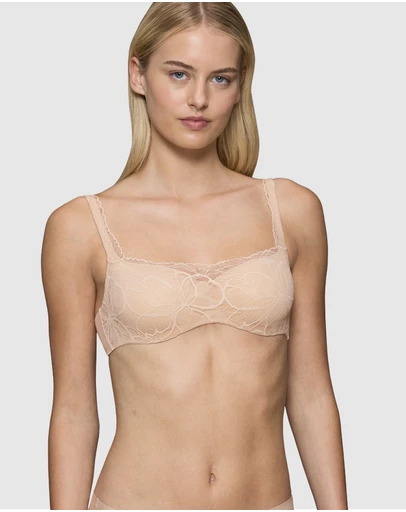 Triumph - Body Make Up Illusion Lace Balconette Bra