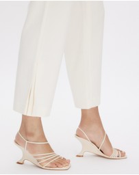Minima Esenciales - Leland Skinny Leg Pleat Detail Pants