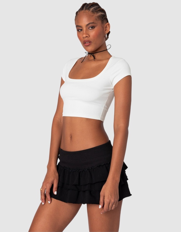 EDIKTED - Ricki Cropped T Shirt