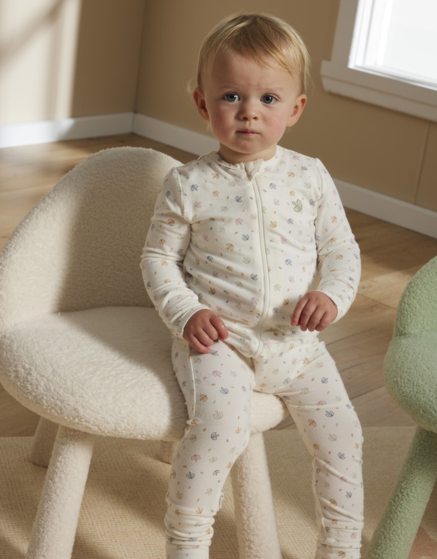 Grow Kindly - Warm Zippee Baby Romper in Rainbow Dreaming (0.5 TOG)