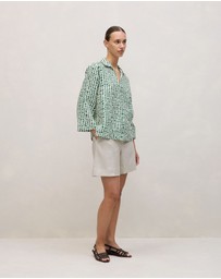Trenery - Brush Spot Linen Popover Shirt in True Green